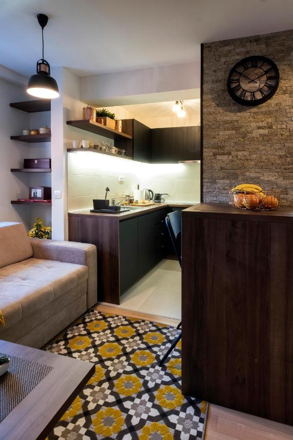 Story,nikole Cupica Beograd *